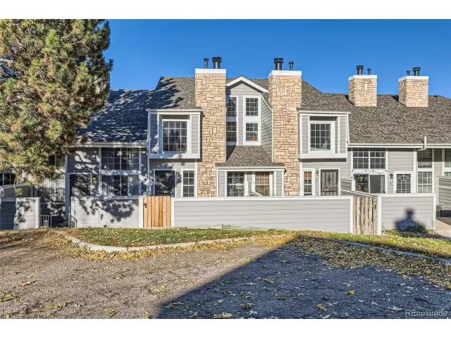 MLS: 5162282 Condo For Sale