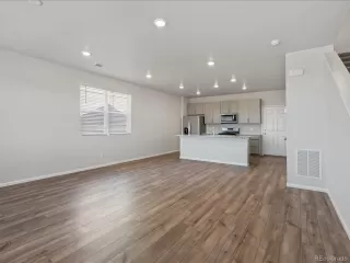 Photo #3: 5163284 Listing