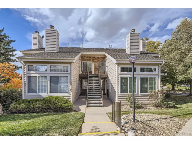 MLS: 5164394 Condo For Sale