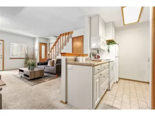 Photo #4: 5165865 Listing