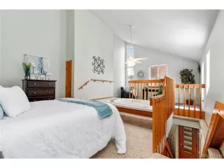 Photo #6: 5165865 Listing