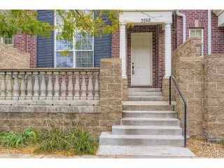 Photo #3: 5166201 Listing