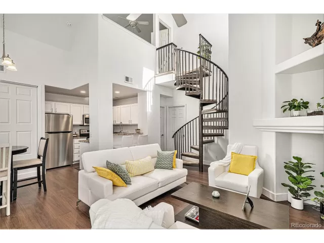 MLS: 5166443 Condo For Sale