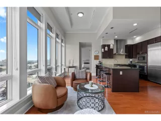 Photo #6: 5166729 Listing