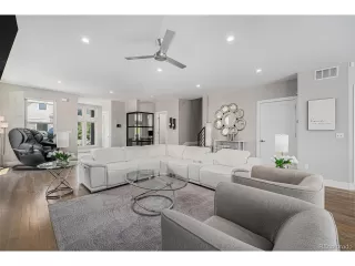 Photo #3: 5168891 Listing