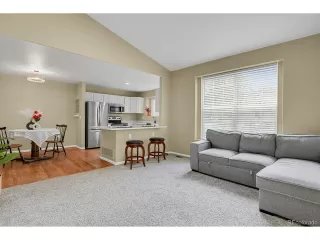 Photo #3: 5177902 Listing 