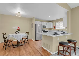 Photo #6: 5177902 Listing 