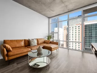 Photo #5: 5178396 Listing