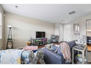 Photo #6: 5178943 Listing 