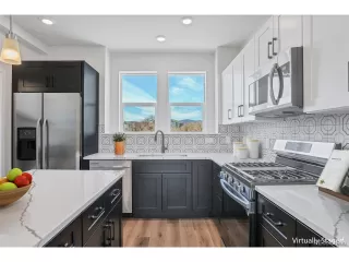 Photo #2: 5179133 Listing 