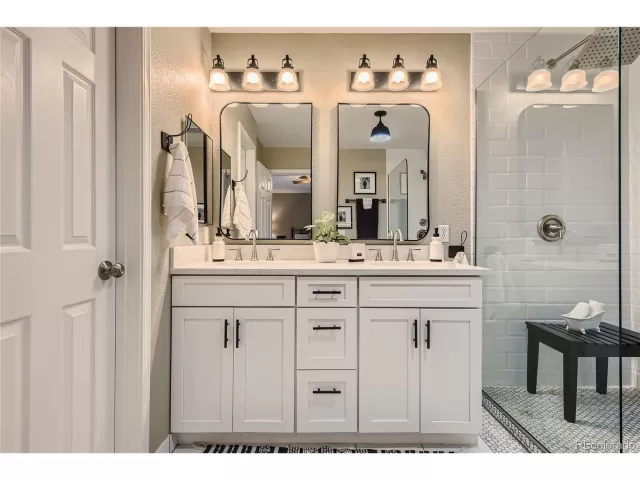 MLS: 5179814 Condo For Sale