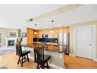 Photo #5: 5179904 Listing