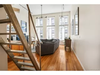 Photo #3: 5184663 Listing