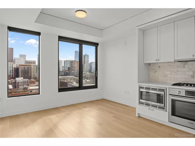 MLS: 5185545 Condo For Sale