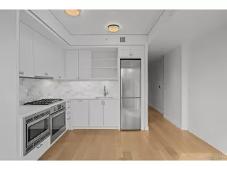 Photo #4: 5185545 Listing