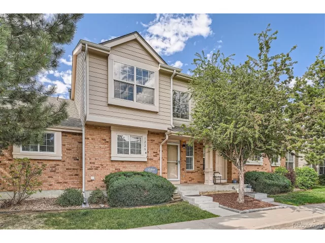 MLS: 5185574 Condo For Sale