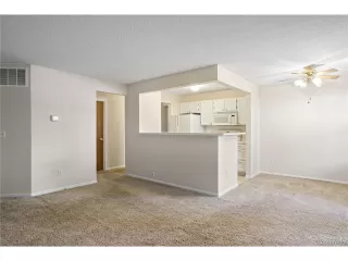 Photo #5: 5186196 Listing 