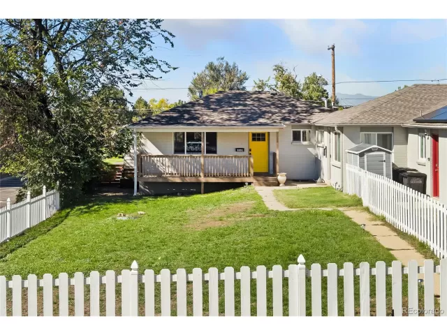 MLS: 5186595 Condo For Sale