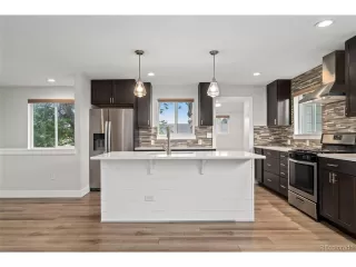 Photo #2: 5186595 Listing