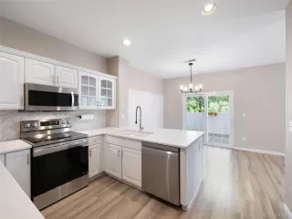 Photo #4: 5188371 Listing