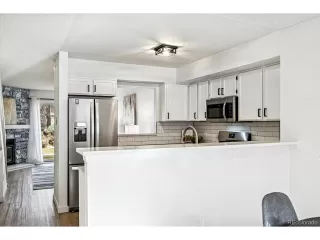 Photo #3: 5189035 Listing 