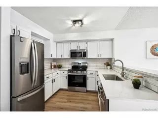 Photo #5: 5189035 Listing 