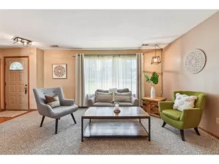 Photo #6: 5190519 Listing