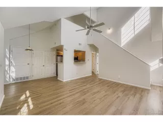 Photo #4: 5191887 Listing