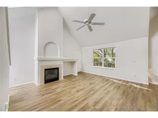 Photo #6: 5191887 Listing