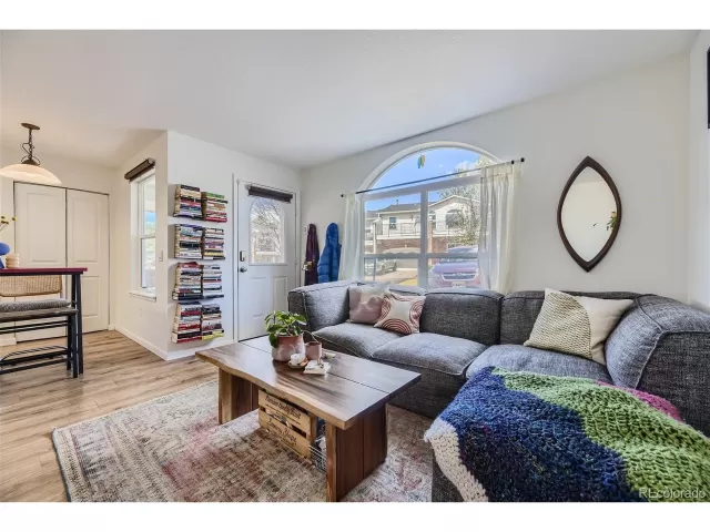 MLS: 5199421 Condo For Sale