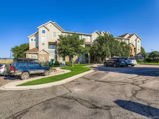 Photo #2: 5199616 Listing