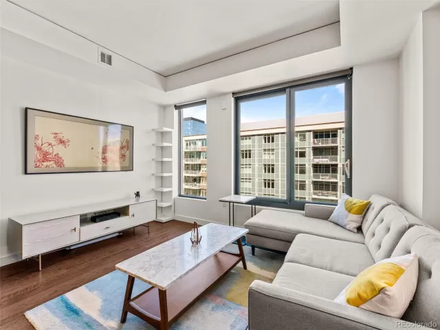 MLS: 5200249 Condo For Sale