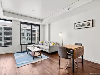 Photo #2: 5200249 Listing