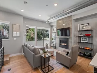 Photo #3: 5202656 Listing