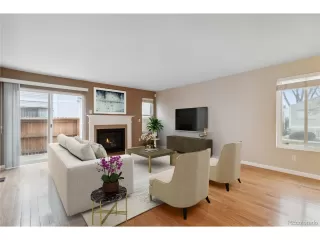 Photo #3: 5204367 Listing