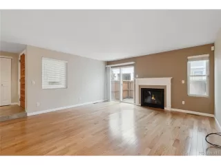 Photo #5: 5204367 Listing