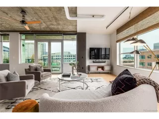 Photo #2: 5206671 Listing