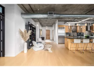 Photo #4: 5206671 Listing