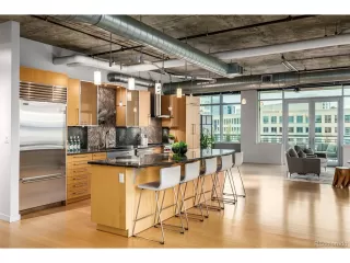 Photo #5: 5206671 Listing