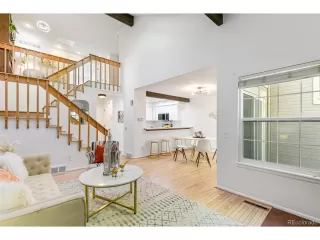 Photo #2: 5209820 Listing 