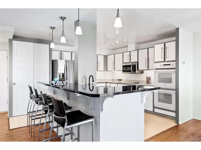 MLS: 5213014 Condo For Sale