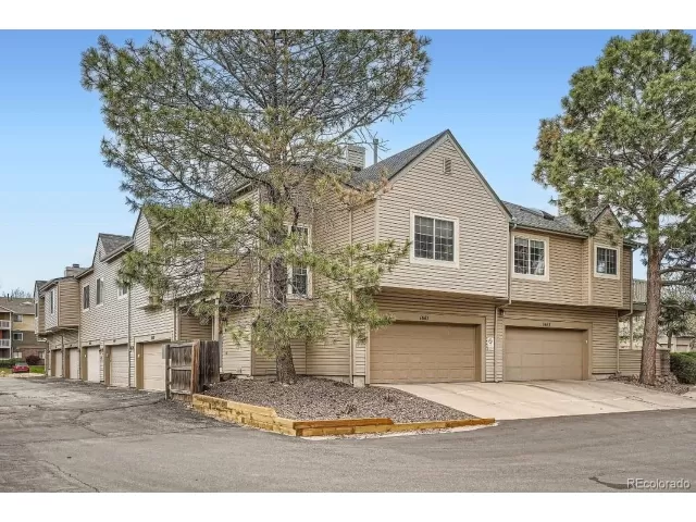 MLS: 5214078 Condo For Sale