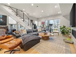 Photo #4: 5214386 Listing