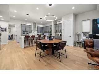 Photo #5: 5214386 Listing