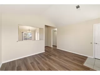 Photo #4: 5215187 Listing 