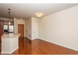 Photo #6: 5215504 Listing