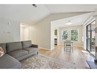 Photo #4: 5217948 Listing