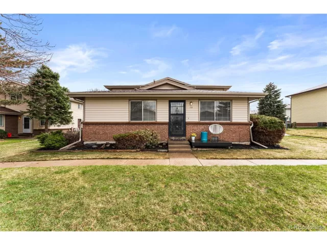 MLS: 5220214 Condo For Sale