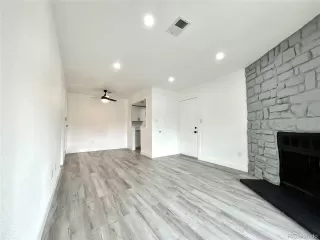 Photo #4: 5222916 Listing