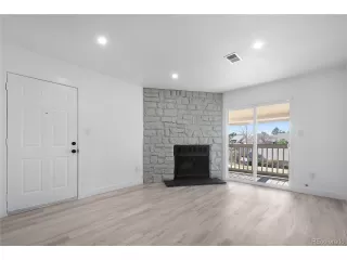 Photo #5: 5222916 Listing